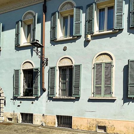 Luxury Lakeside Apartment Right On The Water Salò Exterior foto